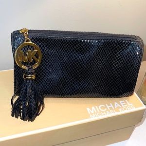 Michael Kors 🖤 Black python cosmetic case 💕